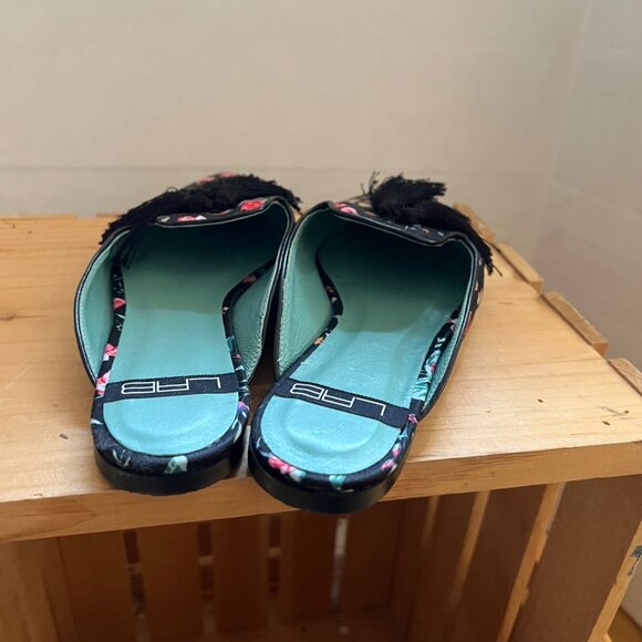 Anthropologie LAB Size 38 8 Black Floral Tasseled Pointed Toe Slides Flats Mules - Picture 4 of 15